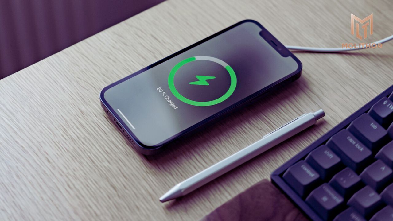 Giải đáp: Dùng sạc nhanh có hại Pin iPhone không?