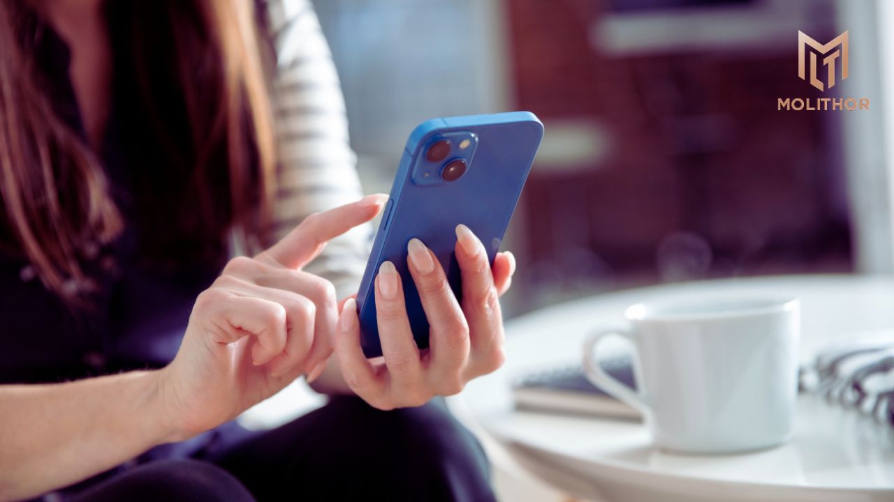 Pin iPhone báo bảo trì có nguy hiểm không?
