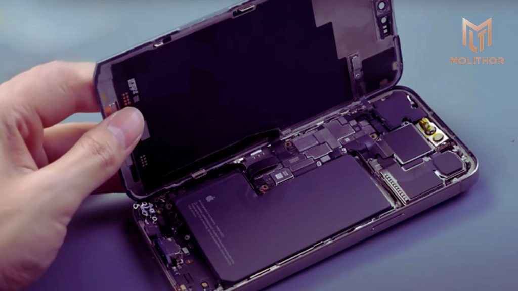 thay pin iphone co anh huong gi khong 1