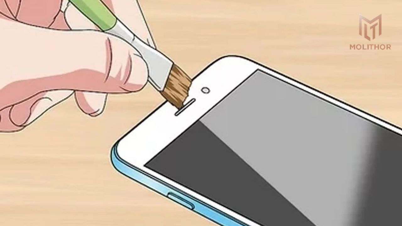 ve sinh dien thoai iphone 1